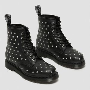 NEW Dr. Martens 1460 Stud Wanama Combat Boots Black/Silver Size 7 UK 5